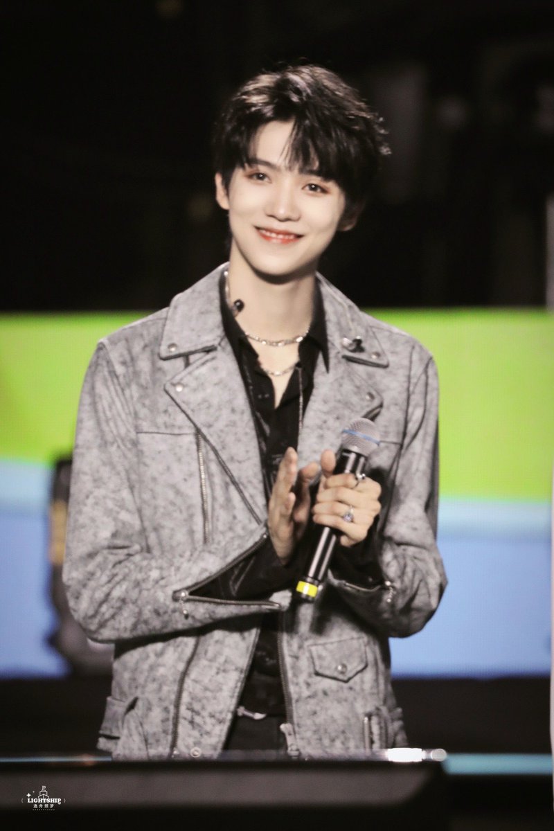 21.07.25 | Super Music Festival

© 逸舟照梦·罗一舟

#罗一舟 #LuoYizhou