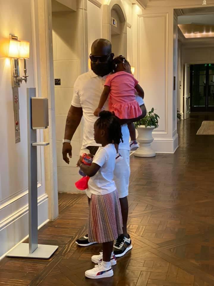 lional_dalton's tweet photo. My babies. I love being a #girldad &amp; of course dad to my son @Amaud_WD who I’m so proud of. They’re the reason I’m fighting so hard to get a #newkidneyforjellyroll Support from the @NFL family has been so overwhelming &amp; helpful getting my story out. #thankyou #nfl #organdonation https://t.co/KKx0W5ylaV