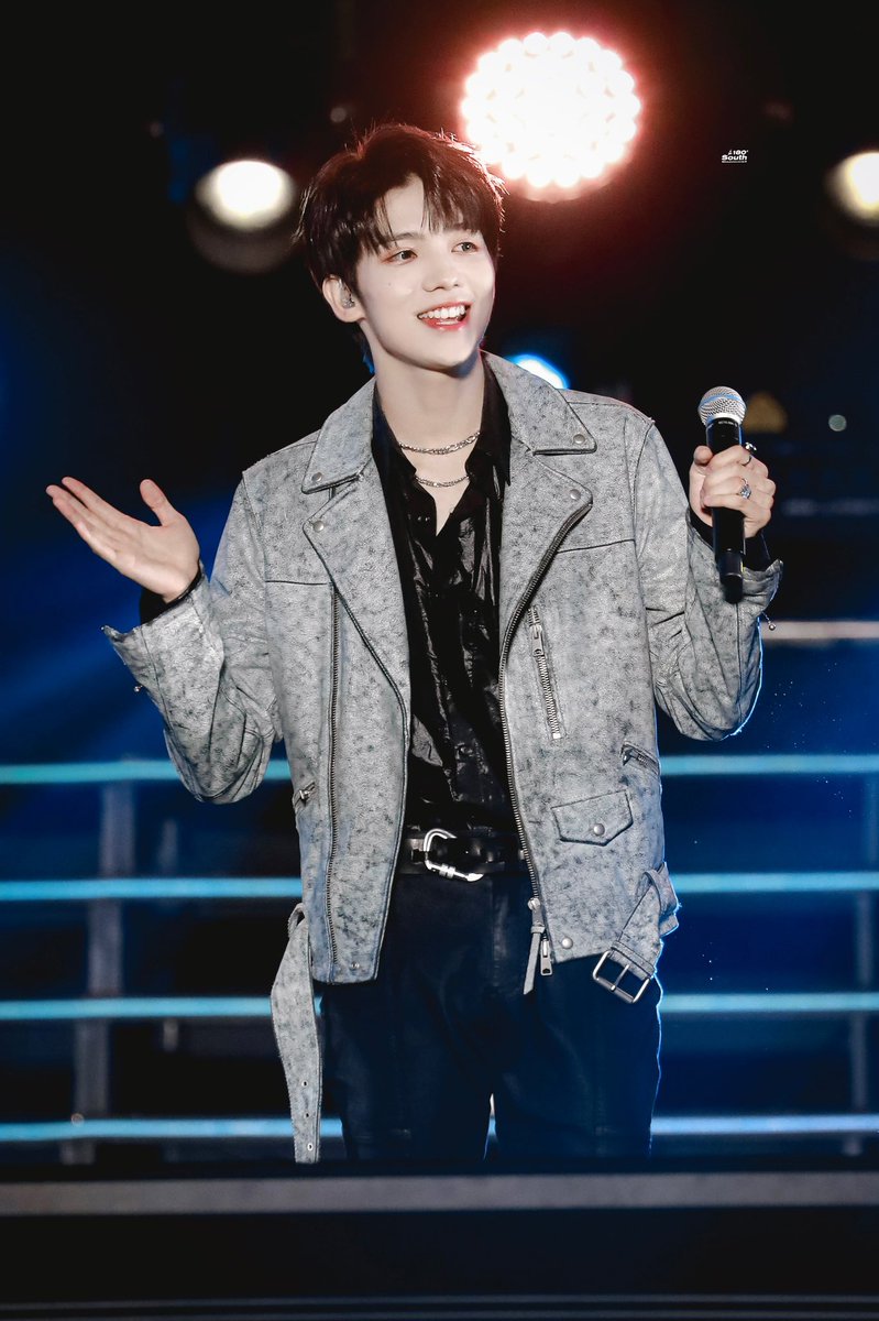 lyzarchive's tweet photo. 21.07.25 | Super Music Festival

© 180度以南·罗一舟

#罗一舟 #LuoYizhou https://t.co/qKls3IQR8B