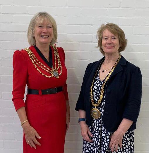 RBBCMayor's tweet photo. The mayor had her civic church service at St Marks Great Tattenhams today. Wonderful service followed by tea and cake! X https://t.co/VJWhSEPulm