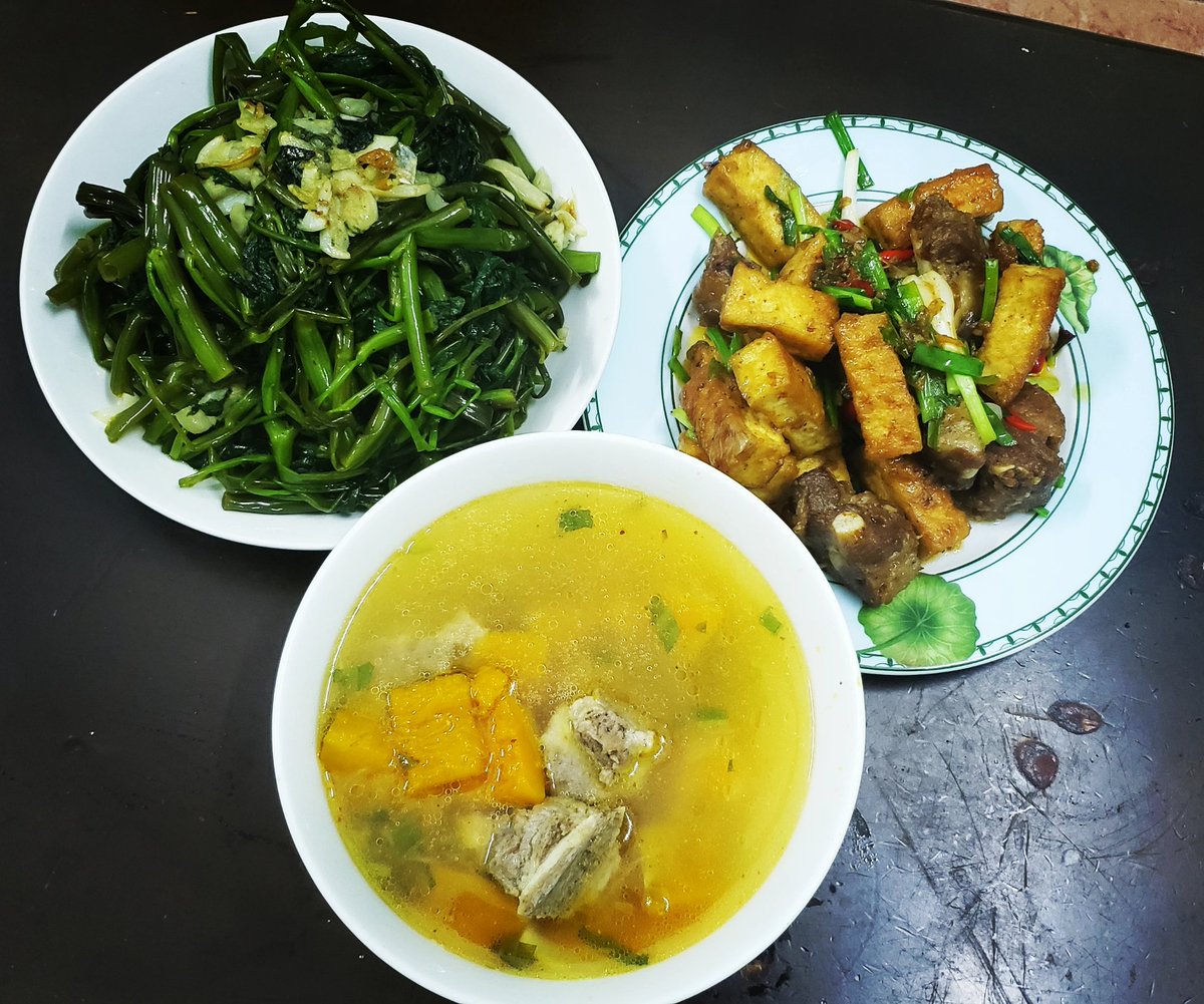ntvblog's tweet photo. Home cooking #dinner #vietnamesemeal #homecooking #cơmtối #comtoi #comnha #comnha #easymeal #easymeals #fastmeal #easycooking #ẩmthựcsàigòn #amthucsaigon #mónngonsàigòn #monngonsaigon #saigonfood #hochiminhfoodie #hochiminhfood #vietnamesefood https://t.co/zAgkl5g0sV