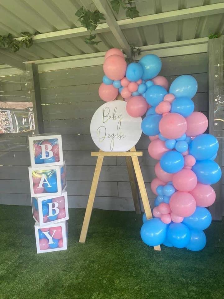 Another set up in The Station for a gender reveal 💗💙

Congrats to this lovely family finding out they will be having a little girl

Now that restrictions have lifted we are getting lots of bookings for those special occasions that have been missed.

#thegarsdale
#genderreveal
