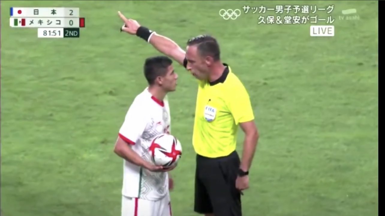 Djリョウ ま ま まじスカ学園 猛抗議してた選手 主審の迫力凄すぎて 最後のほうは怯えてたよな めちゃくちゃ笑った Twitter