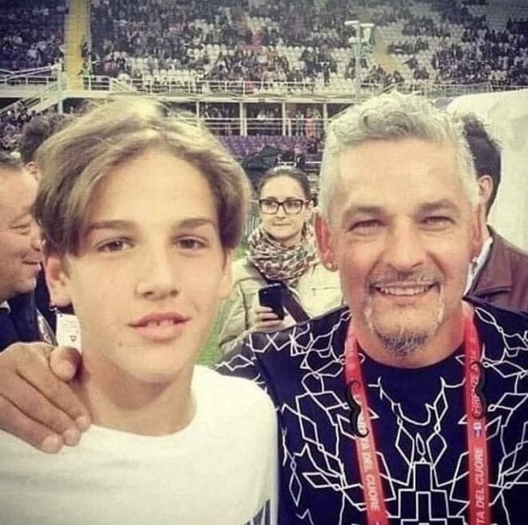 Italian Football TV on Twitter: "A young Nicolo Zaniolo with Roberto Baggio.  Moments like these ❤️</div><!--AfterComment(14064776,13621031)-->  			          
			    			         
									<p class=