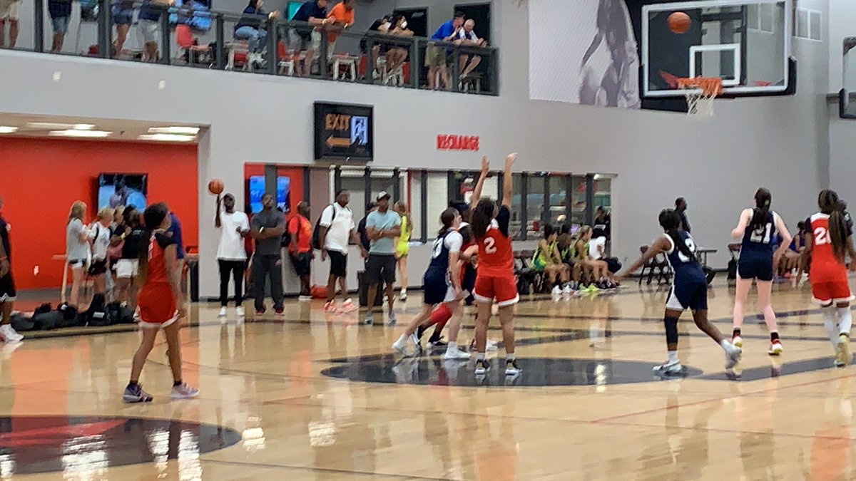 Morgan2Davis's tweet photo. Great tournament this weekend. Time to finish strong 💪🏾 It’s more than the score board.  @PaulMDaRealTalk @ChrisHarrisBB @HeroesElite https://t.co/5nPrmV4Dnw
