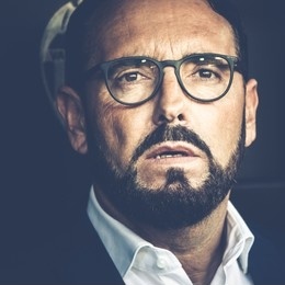 He dado positivo en querer a este tío😎