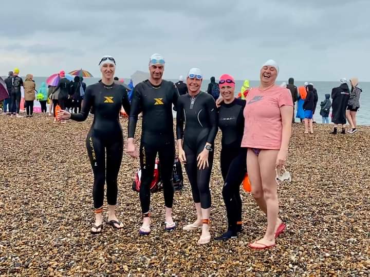 WestLonPenguin's tweet photo. Pre-swim in the rain, post-swim in the sunshine.
Cracking afternoon at the @ActiveLifeLtd Pier to Pier swim at Herne Bay.
#Penguin100 #ProudPastBrightFuture https://t.co/PvP10IKEae