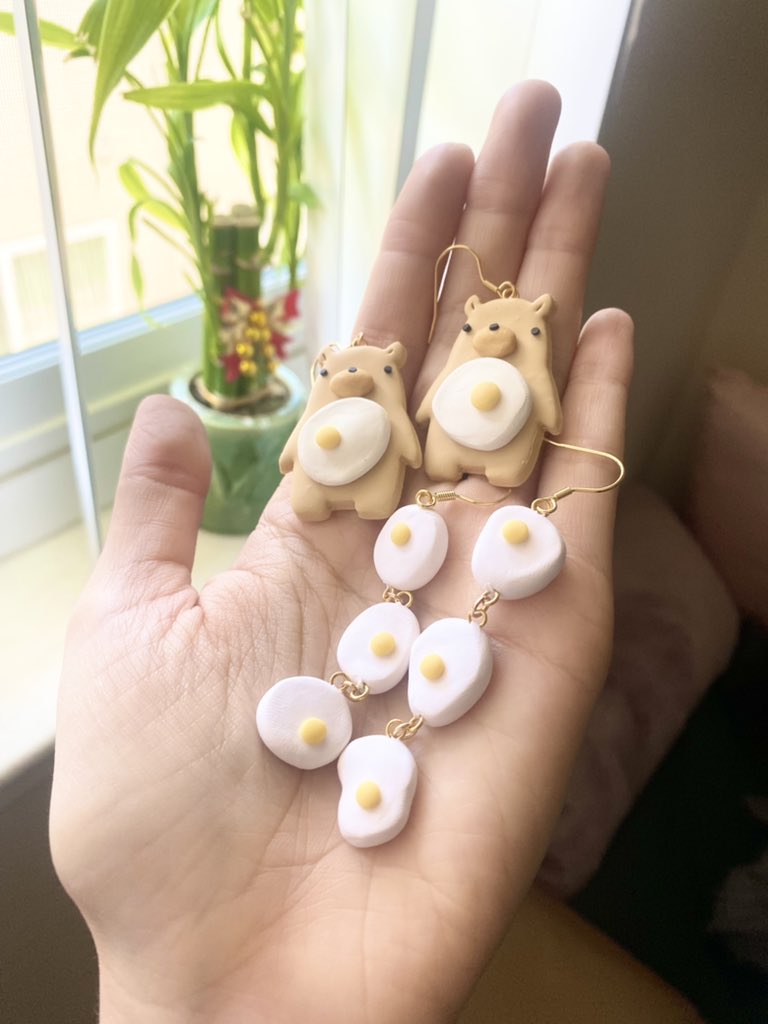 peripheralUS's tweet photo. GIVEAWAY!!! these egg bears and triple egg danglies could be YOURS🍳🥚

1️⃣ like + rt this (no qrts please)
2️⃣ make sure u follow me :)
3️⃣ tag as many pals as u want! each separate tags counts for extra entries.

open to US, UK, Canada :)
ends August 1st https://t.co/y9QhABIjWb