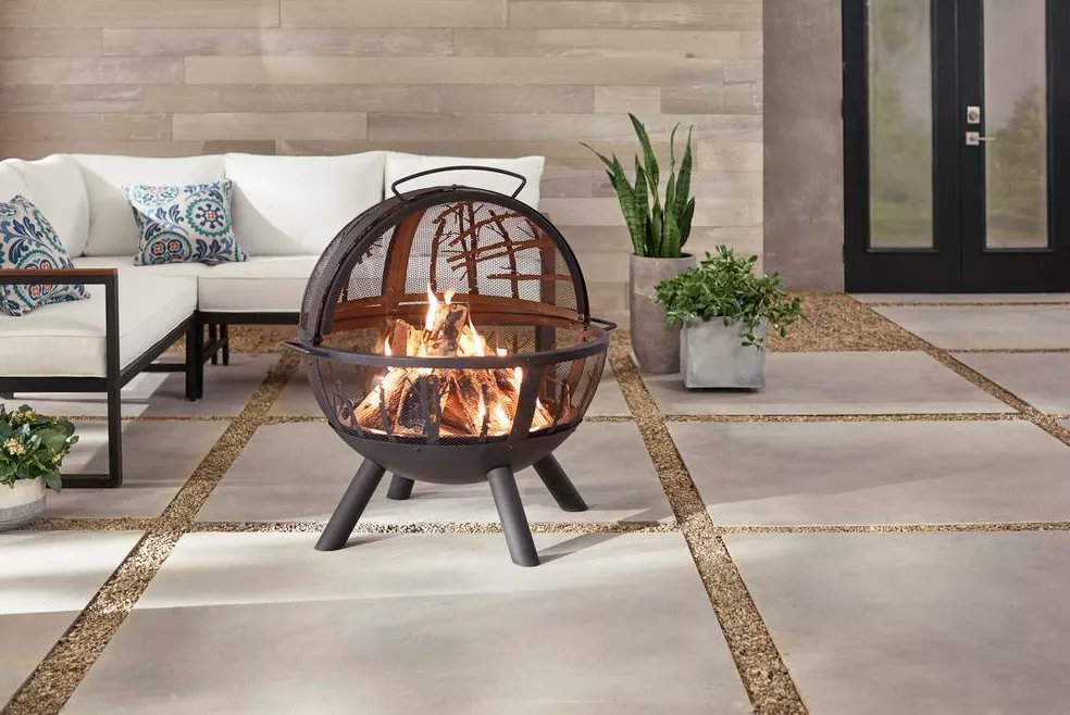 sandystewartut's tweet image. There are many ways to maximize the space of your #smallbackyard. Here are a few #gardentips to try.  cpix.me/a/126017980