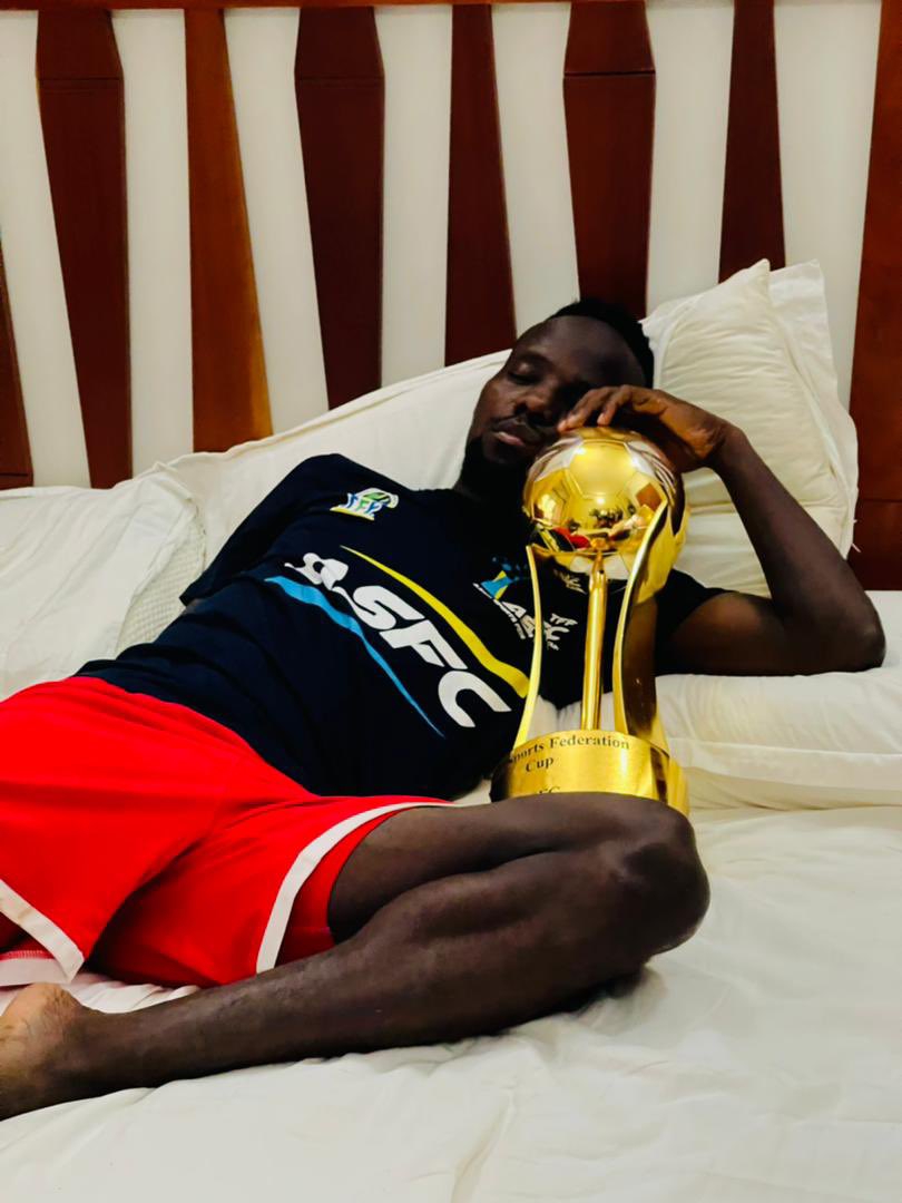 MLucas288's tweet photo. Hongera @SimbaSCTanzania kwa kutwaa Ubingwa wa kombe la ASFC Tena mbele ya wateni zenu @yangasc1935 

@Hussein15Mo ,@kigogo2014 ,@blacksmith_98 ,@SenetaJr ,@George_Ambangil https://t.co/Lt865wRcKx
