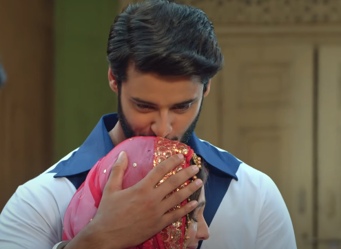 SoulCraG's tweet photo. Uday Veerji and his sher puttar Amru are all hearts🥺❤️
#kyunutthedilchhodaaye #udrit https://t.co/IkDWYUWtTq