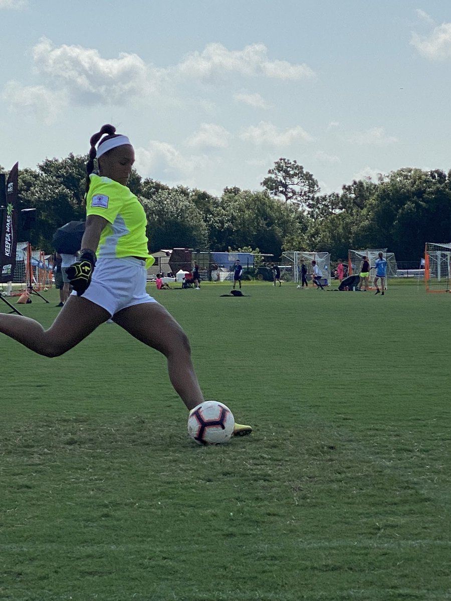 FireLTElliott's tweet photo. A great day 2 @KeeperWars National Championship. A fantastic group of U19 women goalkeepers in the event. And Congratulations to U19 National Champion @_rosemary_e @ReiverWSoccer @VisionSoccer Always a proud dad! #EFFORT https://t.co/ZhKfnhQugP