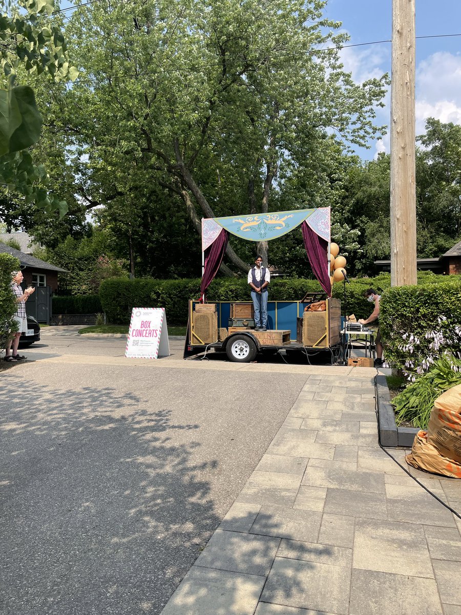 StephanieApplin's tweet image. Bravo!! @asithatennekoon sounding great (as usual) at today’s @TapestryOpera #BoxConcerts @nothingbuthitz @kateapplin