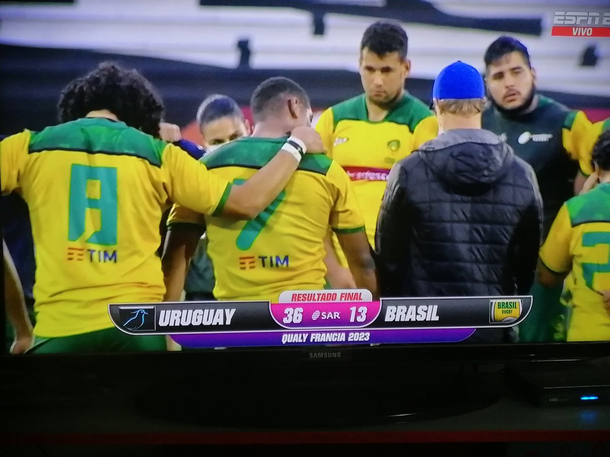 charlysecurity's tweet photo. #VamosTeros Felicitaciones!!! Arriba #Uruguay #URU  @RugbyUruguay #QualyRWC en el #EstadioCharrua Feliz con este triunfo frente a Brasil!! #EmpujamosJuntos 👊💪👏👏🏉 https://t.co/8UFnaj9zV5