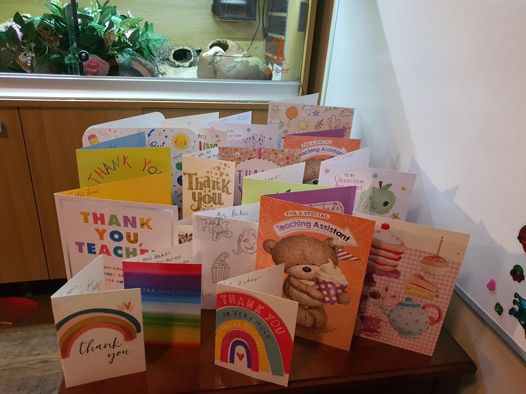 I've just got round to opening and reading all my beautiful cards. The messages really made me cry. I will miss you all, teachers, children and parents of year 3. ❤❤❤