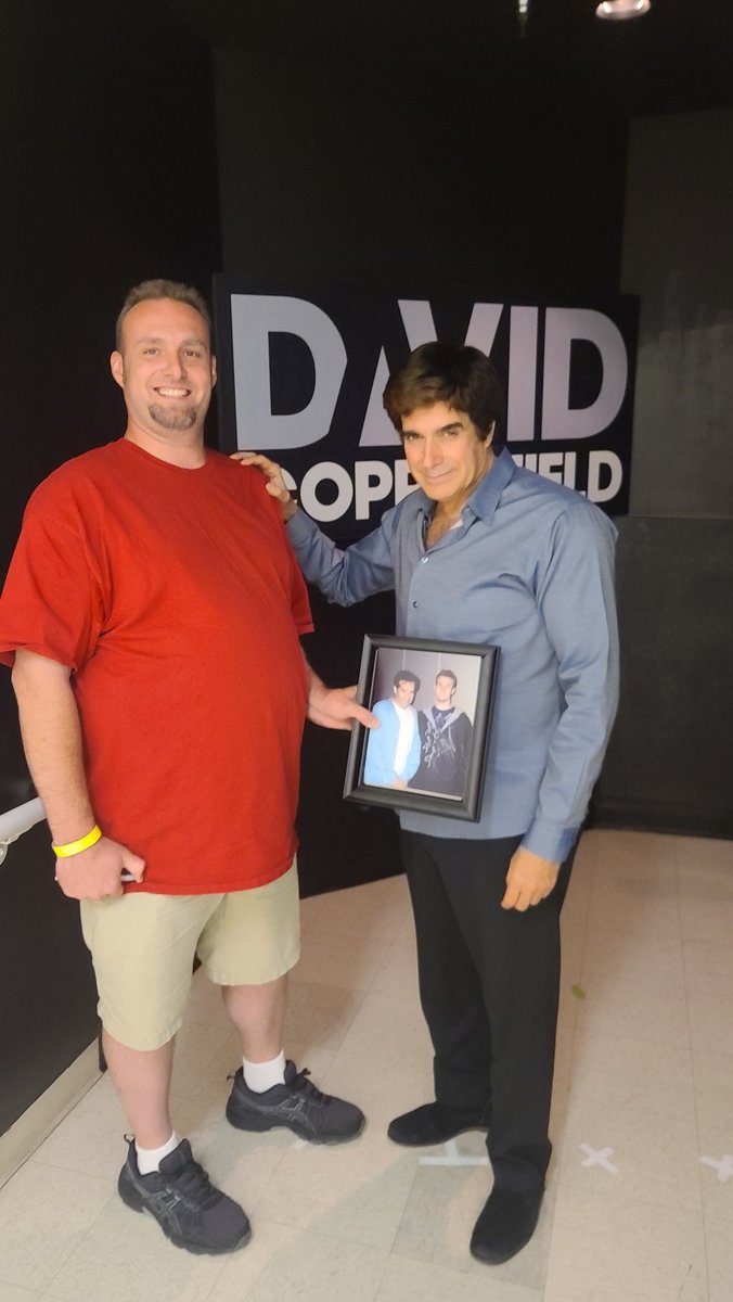 itsmagicmatt's tweet photo. @D_Copperfield Thanks David Copperfield for the amazing show. You said after 19 years we still look the same, I agree :) See you again in a year or so hopefully. https://t.co/deMKEwk5Li