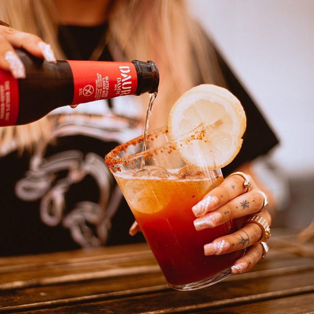 KinoBarcelona's tweet photo. La michelada es sin duda de las bebidas más sabrosas para disfrutar en días calurosos. Pídela con la cerveza que más te guste. ¡También sin alcohol o sin gluten!
🍅🌶🍺
#michelada #macbalife #kinobcn #elraval https://t.co/QO9OSjPRnf