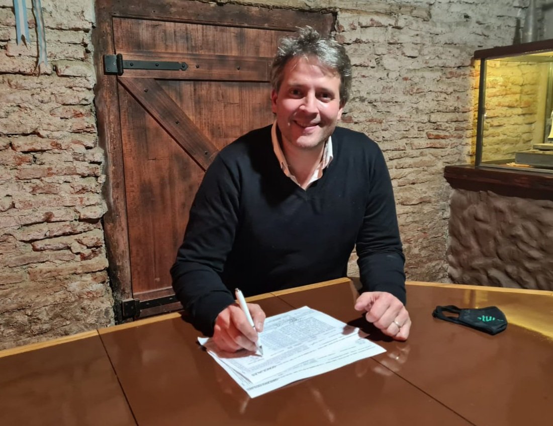 martinpalmaok's tweet photo. Es un orgullo y una hermosa responsabilidad encabezar la lista de Concejales de @vamosconvossi
Quiero agradecer a nuestro equipo, a todos los q nos apoyan en este camino de Construir una Argentina Mejor y a @RandazzoF y @GracielaCamano por la confianza
#VamosConVos
@partido3p https://t.co/5E4gY4p7CM