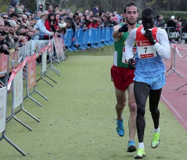 Hassan_AlHilou's tweet image. Kenyan runner Abel Mutai was only a few meters from the finish line, but got confused with the signs and stopped, thinking he had finished the race. BA Spanish man, Ivan Fernandez, was right behind him and, realizing what was going on, started shouting to the Kenyan to keep