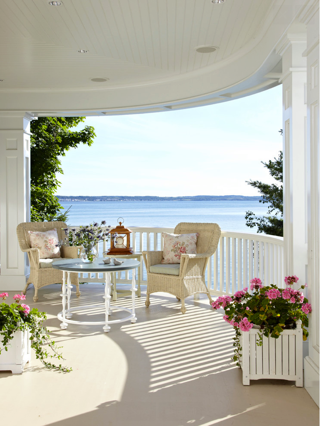 RonMNedd's tweet image. This looks like a great place to spend the afternoon!

Wouldn't you love to be relaxing on this balcony enjoying the view right about now?