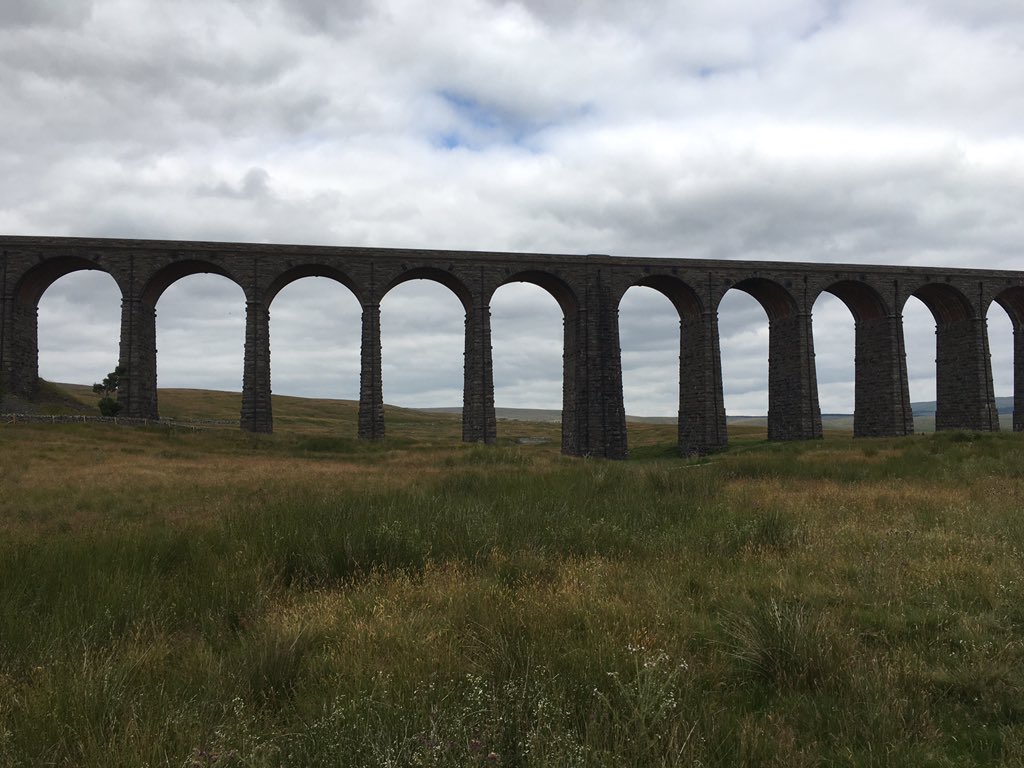 At the great #ribbleheadviaduct today, a magnet for tourists in its magnificent location. Good thing @highwaysengland aren’t responsible for ‘maintenance’ of this one! @theHREgroup @TransportActio2