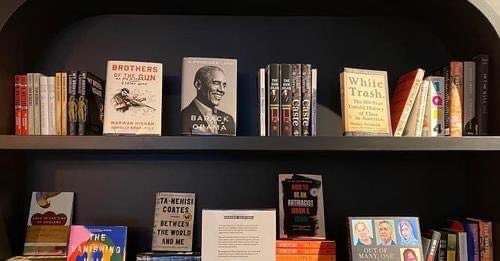 HUEMANBOOKS's tweet photo. "NYC's Huemanbooks Reboots with Coffee Shop Partnership." 
Yes, we are back and we need your support. Please join our mail list for all our upcoming news and events.  #GroundCentral #shoplocal #supportindiebookstores #supportsmallbusinesses https://t.co/SAmojh5bgi https://t.co/RgAx2495Kj