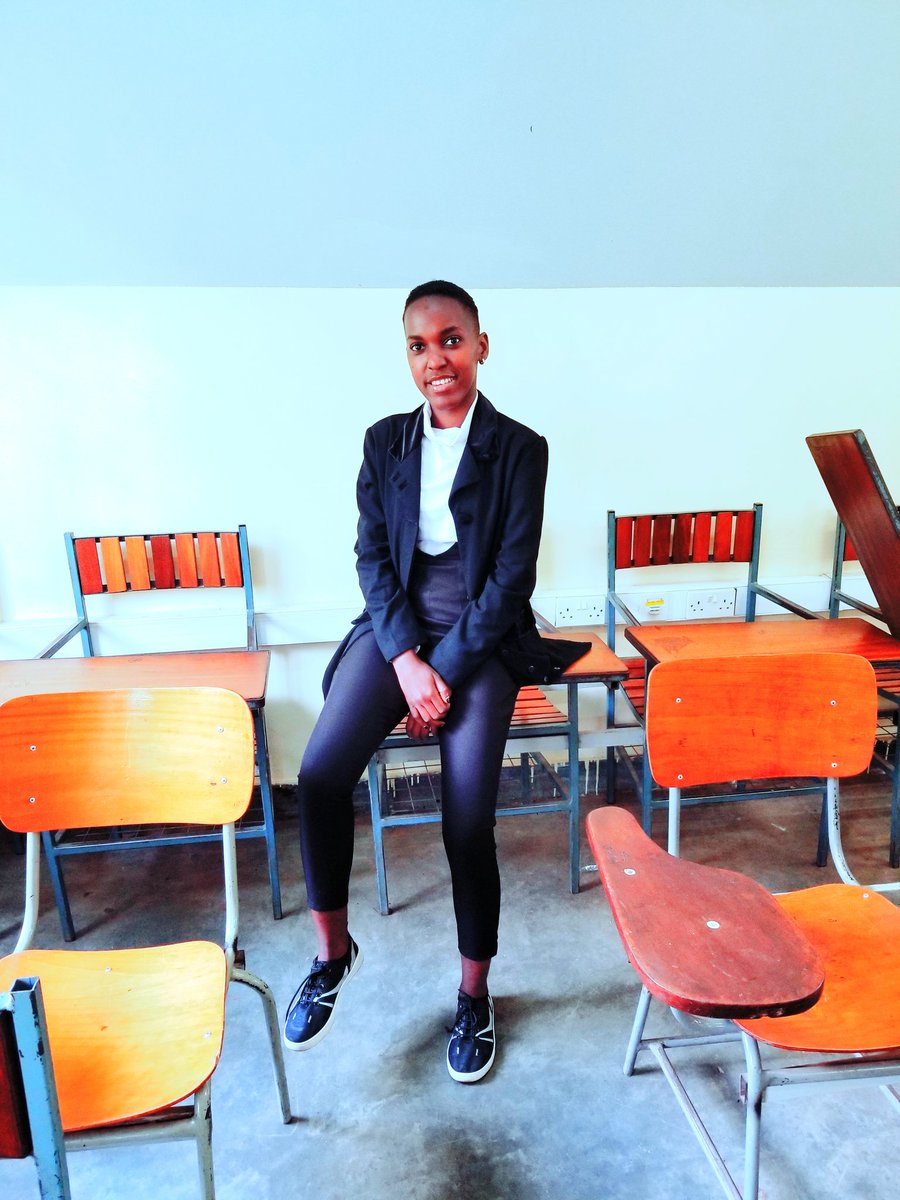 nmadinah005's tweet image. I actually miss these days....
    #campuslife #lectureroom