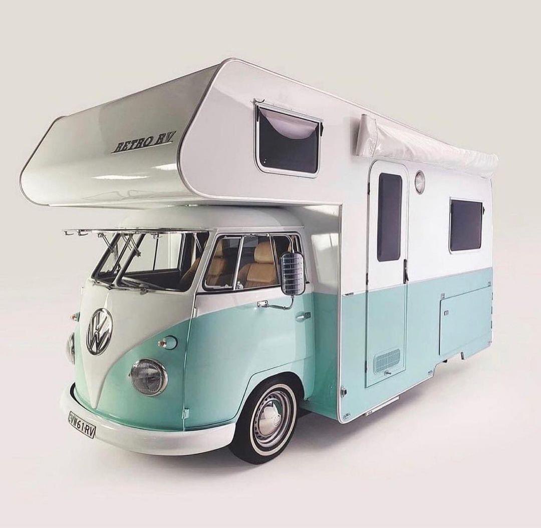 baara_a's tweet photo. Ik ben verliefd ๐ฅฐ ๐คฉ hier ga je toch graag mee op vakantie.
#vwmotorhome #retrorv #vw #camper https://t.co/4frynPxOwI