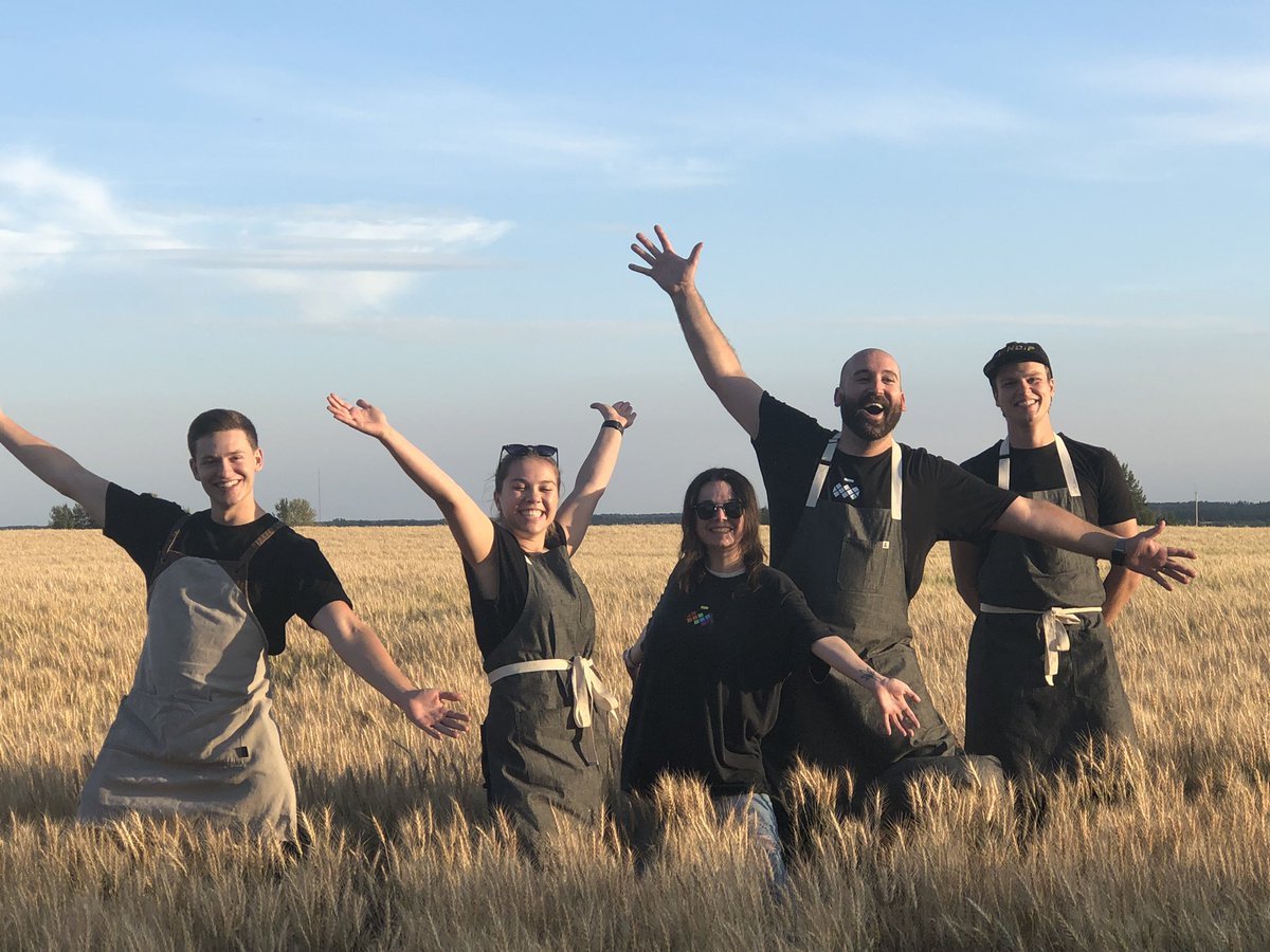 TasteAlberta's tweet photo. We were part of an amazing feast prepared &amp; hosted by @Chef_Brochew and his @EatAtMilkCrate team. Thank you @AllamFarmer for the wheat fields backdrop, and @MNP_Ag   @albertapork and @AlbertaPulse for the sponsorship 
🙌🌾☀️🍽☀️🌾🙌 https://t.co/IEvh2Iz2RI