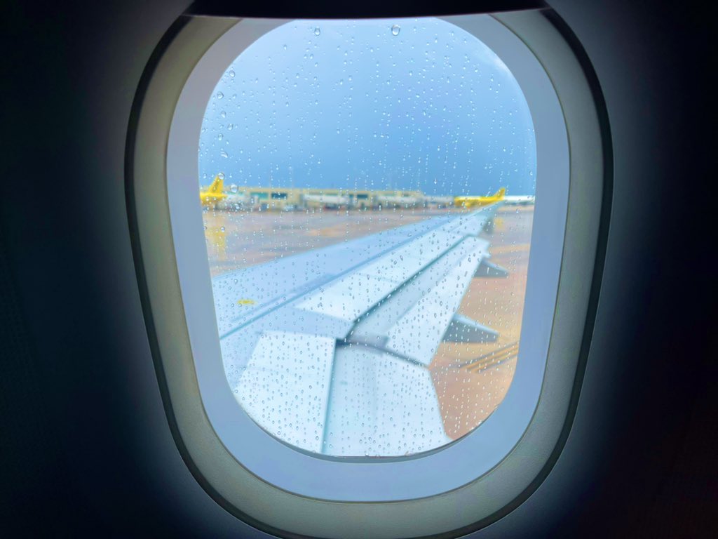 WilMochileando's tweet photo. Retweet esta foto de la suerte para que pronto tengas esta vista… ✈️😍 https://t.co/nbAFvhhRyQ
