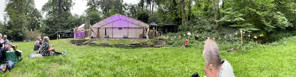 FTFWorldEvents's tweet image. So great to be able to be at a live event again. #thedellatwoodside #sundaynightatthedelladium