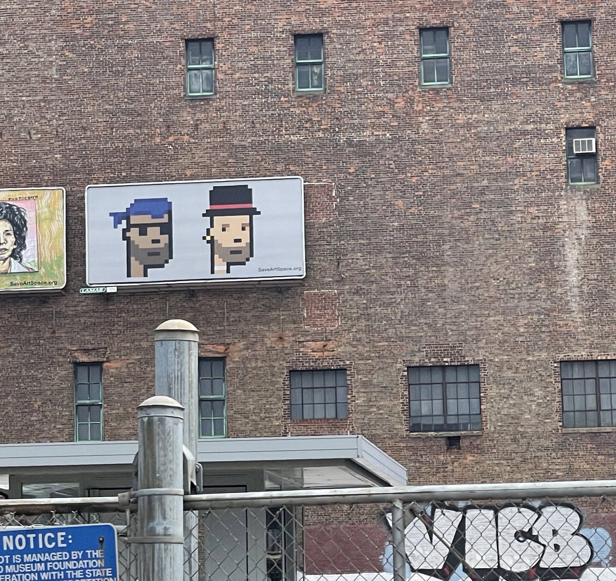 ohhshiny's tweet photo. If I was living in another timeline and we invented a way to switch, I would move to this one in a heartbeat.
#CryptoPunk #NYC #Saveartspace
@justinaversano
@gmoneyNFT
@larvalabs https://t.co/kPkNP3SwzW