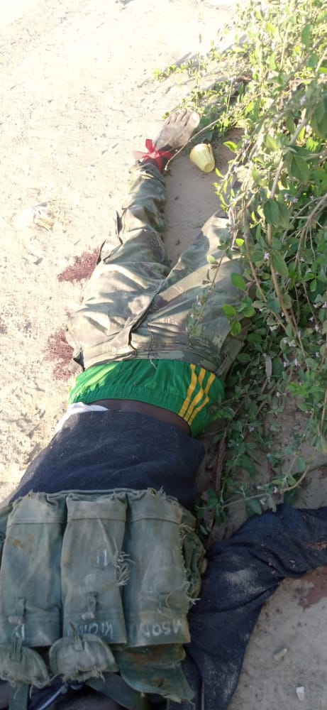 Jasminechic00's tweet photo. Mozambique
Emerging reports:
Rwanda soldiers killed several insurgents over the weekend at Awasse. Preceding information showed that insurgents were reinforcing this location due to access road importance.
The detail still have to be verified. https://t.co/Ma3G4K87VT