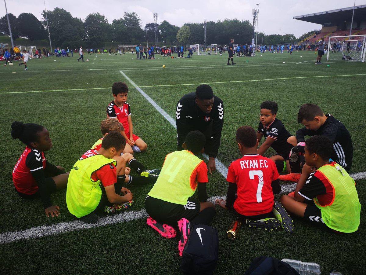 CoachBLDN's tweet photo. @ryanfc1995 won the @juventusfcen @JuveAcademyMelb London u9 Juventus Academy tournament beating some very top quality teams along the way. Proud that we won it in style ⚽️🏆🥇 #Juve #Ela #RyanFC #Ballers https://t.co/67zMOizA6Y