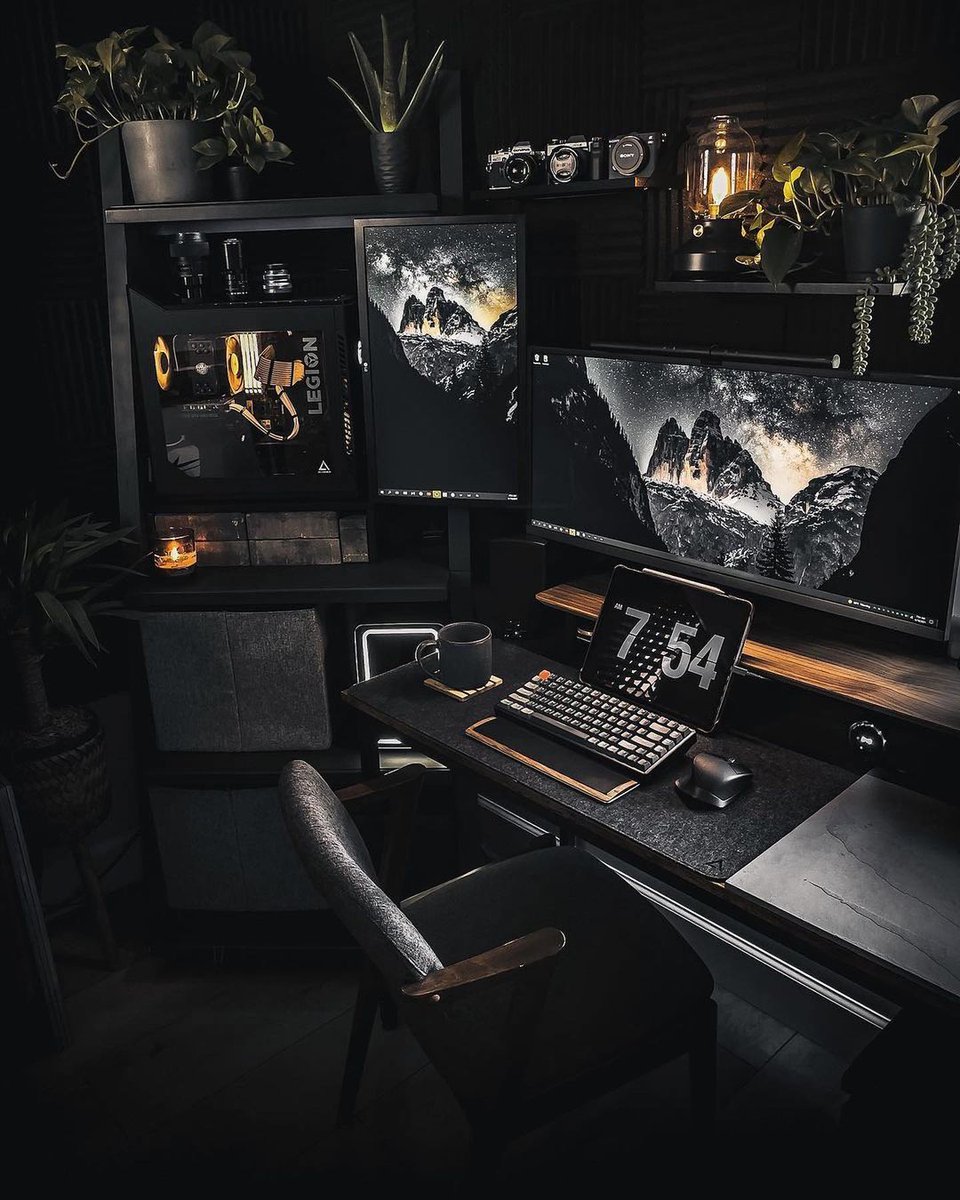 nipuntOfficial's tweet image. Which workstation you like more ? 
Comment Now..

#workstation #WorkFromHome #Developer #DesignersUnwind #Hackers #Trends
