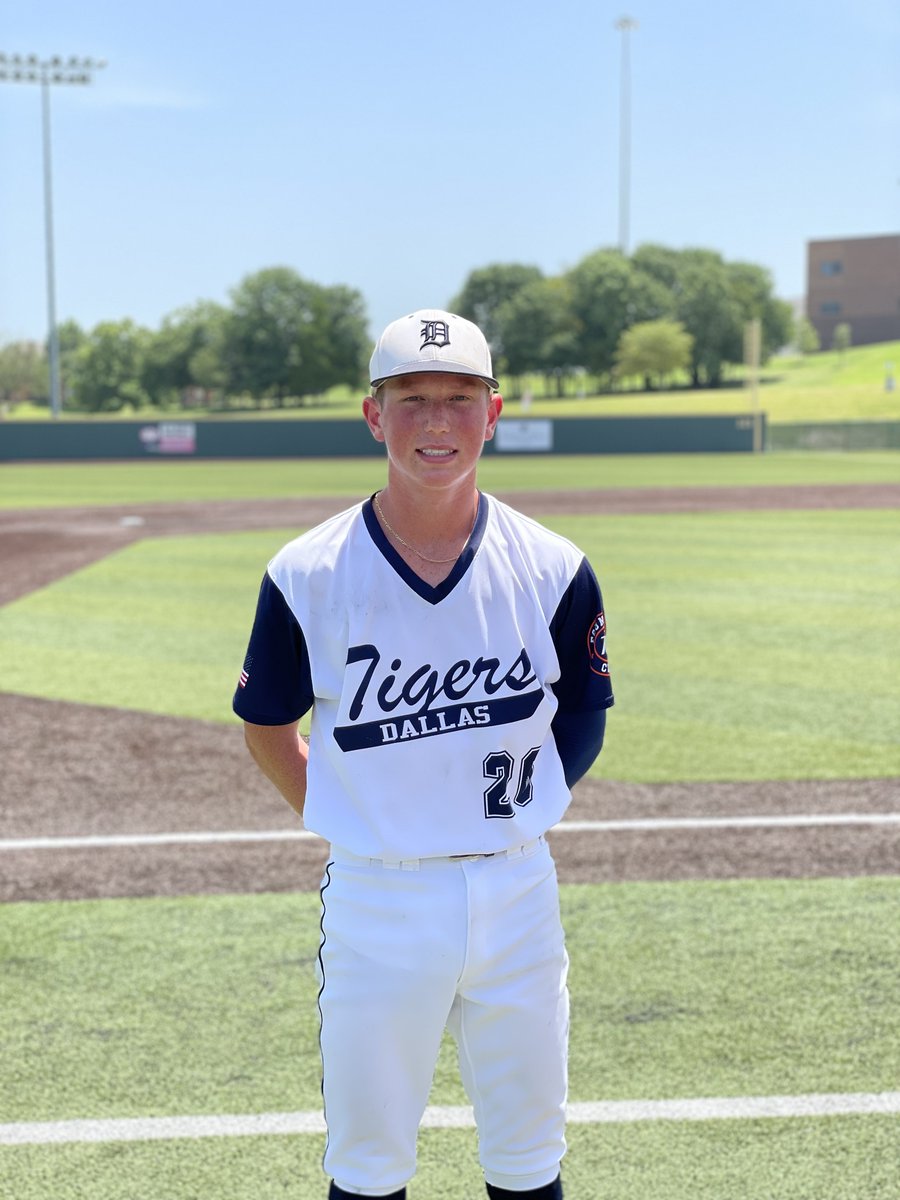 FiveToolTexas's tweet photo. #SatelliteWS F: @DTigerBaseball 16U Cecil 11, UBC 16U Tovar 0
PoG: @logan_may20 5IP, 2H, 0ER, 6K
Hitter: @DetherageDrake 1-3, HR, BB, 2 RBI, 2R
Notable: Keane Kidwell 1-3, 3B, 3 RBI, R https://t.co/JU7ObM1kBY