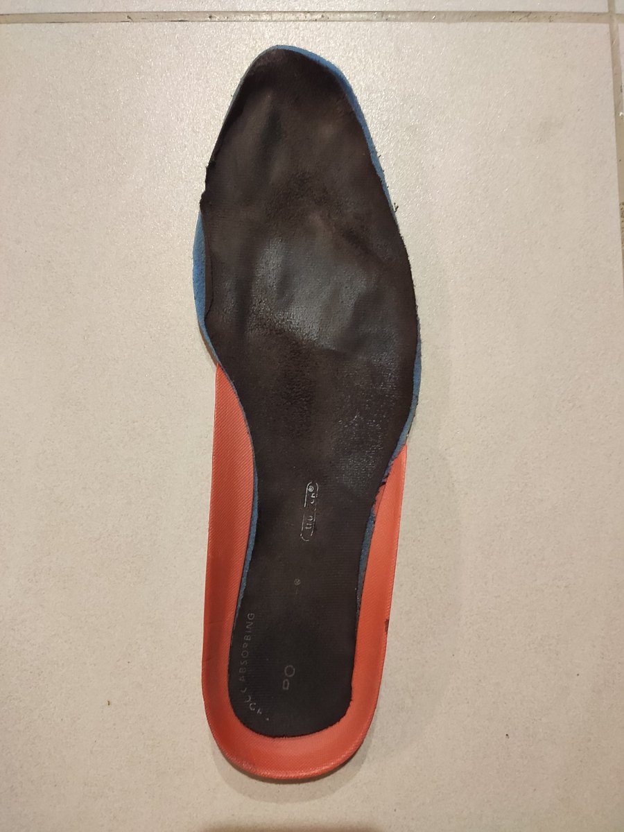 elliotthasfun's tweet photo. @Rockport these are the soles of my Oxfords. They are 2 months old...already falling apart. Very #disappointed. Please let me know how I can replace. This wouldn't have happened with @SKECHERSUSA or @Geox. #letdown https://t.co/C0cvyfArcR