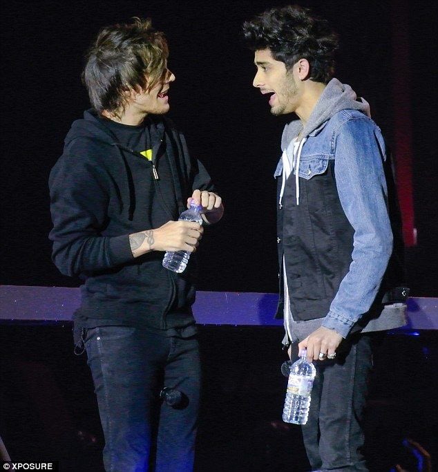 lightsupgrace's tweet photo. forget a 1d reunion i want these mfs to get back together https://t.co/HYxHRGEciE