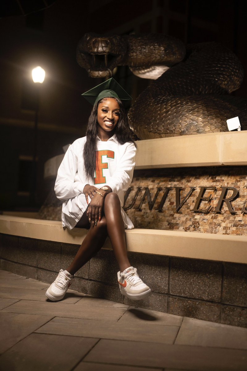 chaaarrityyy's tweet photo. FAMU, you’ve given me confidence, taught me life lessons, and prepared me for any obstacle i may face in my career. I’m beyond excited to be an alumna of the world’s greatest HBCU by the end of this week! And did I mention I #DidItIn3 🏆 #famugrad #hbcugrad https://t.co/blWscnaumm