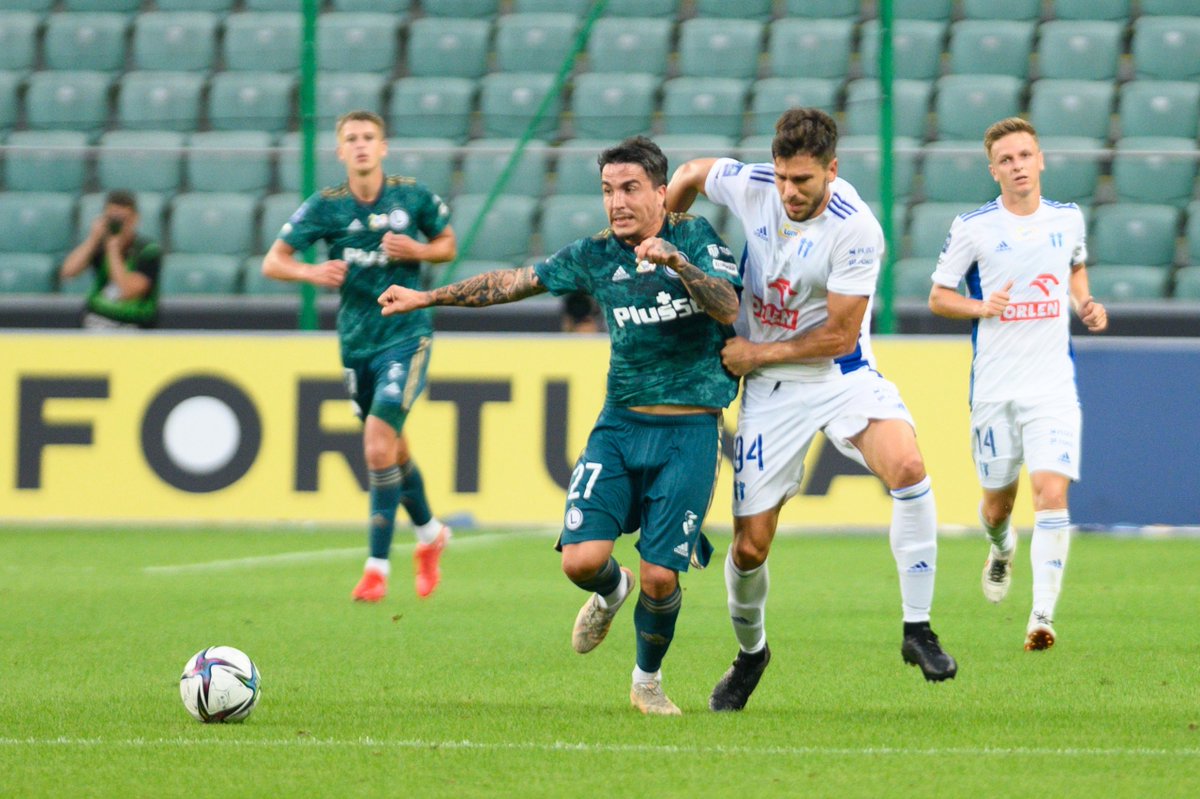 wwwwarszawapl's tweet photo. Legia Warszawa wygrała z Wisłą Płock 1:0 w pierwszej kolejce Ekstraklasy. Mistrzowie Polski zostali pierwszym samodzielnym liderem ligi w tym sezonie, mimo że trener zdecydował się wystawić rezerwowy skład.

https://t.co/6fBdSLCpqd

#Legia #WisłaPłock #Mazowsze #Warszawa #Polska https://t.co/IHtzL7OI4Z