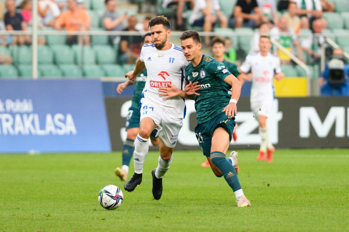 wwwwarszawapl's tweet photo. Legia Warszawa wygrała z Wisłą Płock 1:0 w pierwszej kolejce Ekstraklasy. Mistrzowie Polski zostali pierwszym samodzielnym liderem ligi w tym sezonie, mimo że trener zdecydował się wystawić rezerwowy skład.

https://t.co/6fBdSLCpqd

#Legia #WisłaPłock #Mazowsze #Warszawa #Polska https://t.co/IHtzL7OI4Z