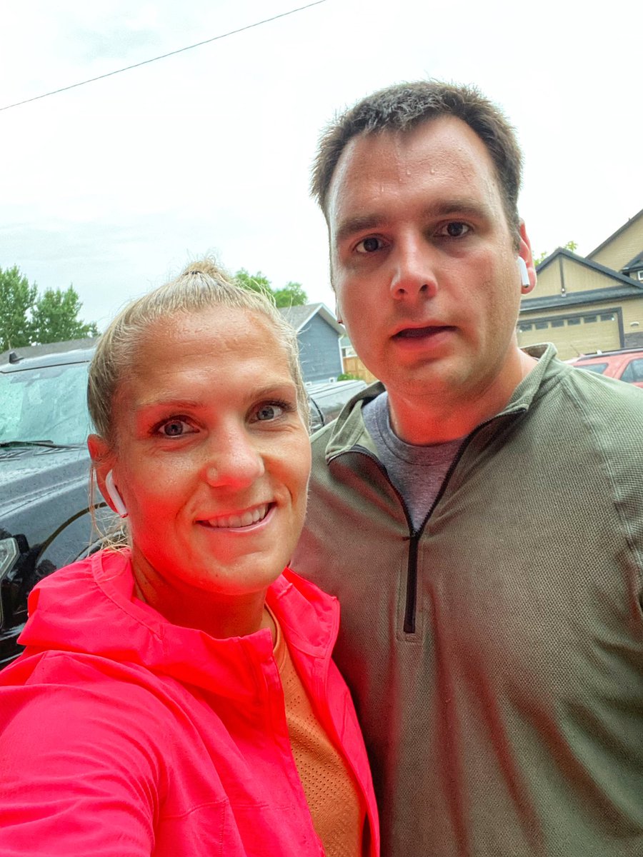 haileydeyaegher's tweet photo. @grainman44 joined me for 2.5 miles of my 16.83 mile long run today! I call that a Sunday win! #sundayrunday https://t.co/E4wxglBhp6