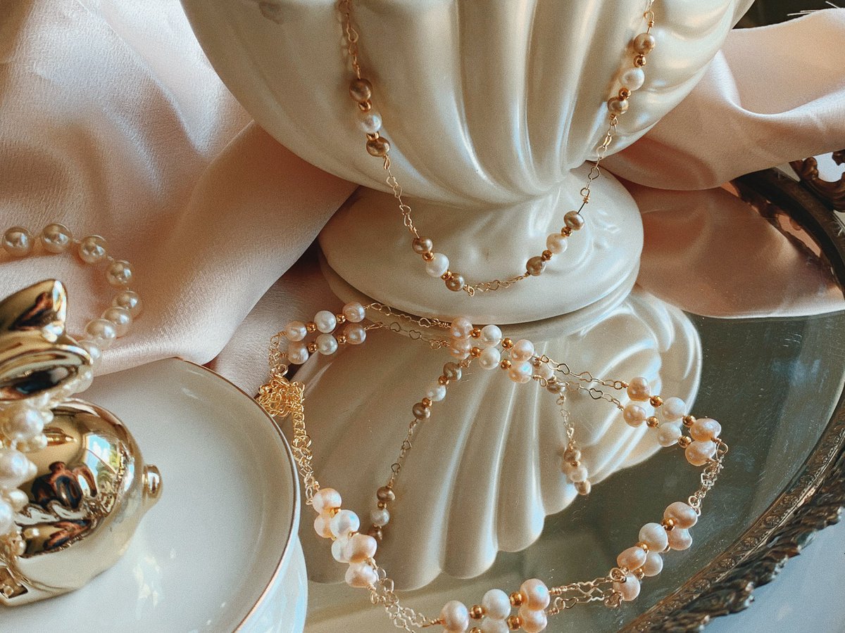 Made with genuine cultured pearls and always hypoallergenic findings 🤍✨ link below!