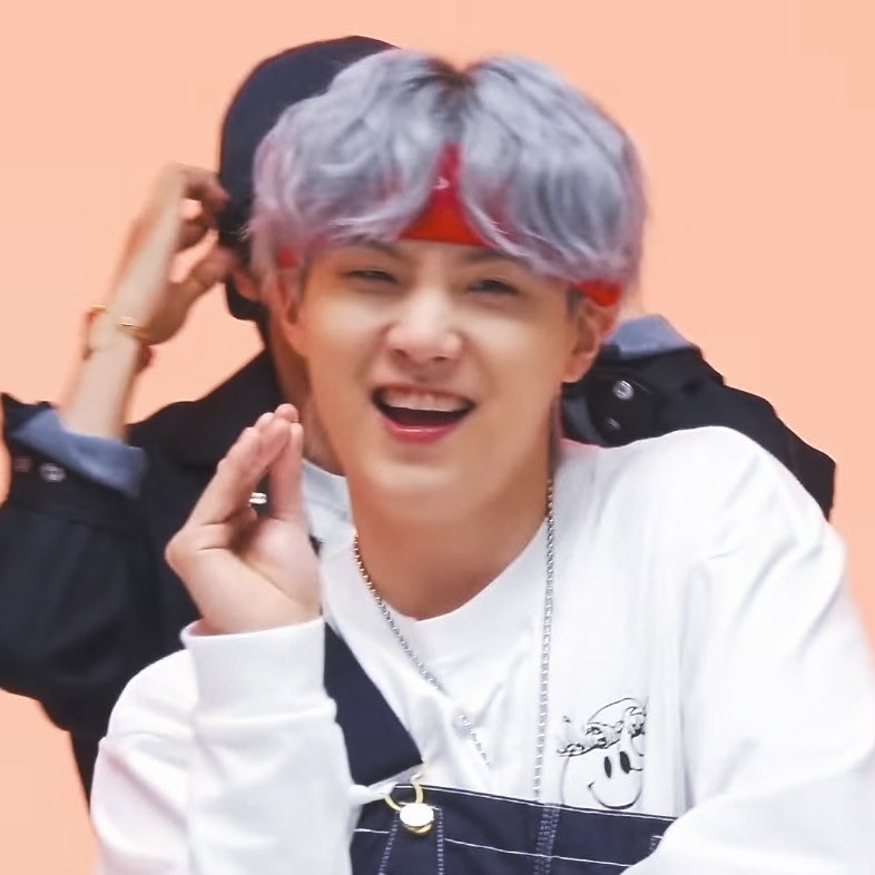 yoongisarchive's tweet photo. https://t.co/Qs0RpMlELG