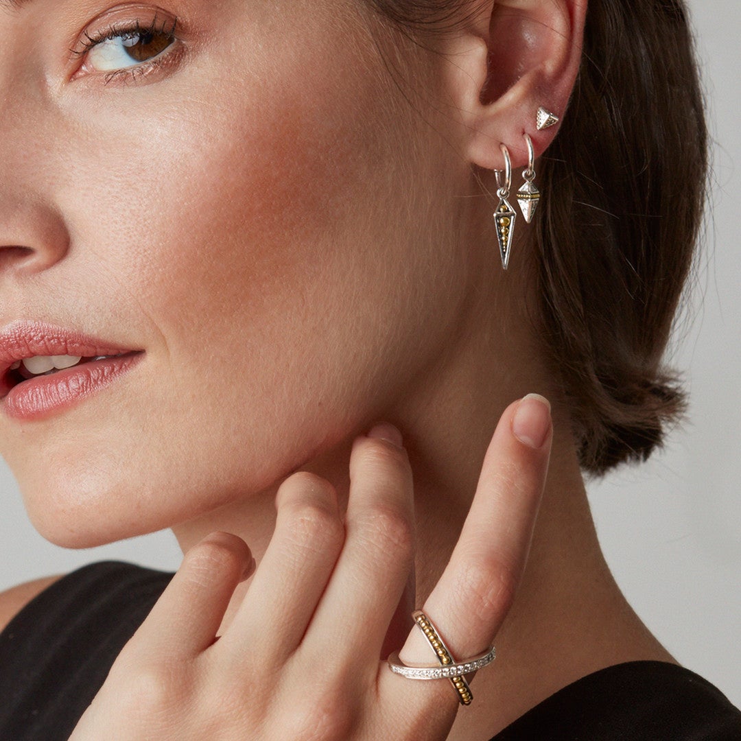 LAGOS_Jewelry's tweet image. Sunday style: Earrings to wear and pair. #EarringStack #MyLAGOSMyWay bit.ly/LAGOSksl