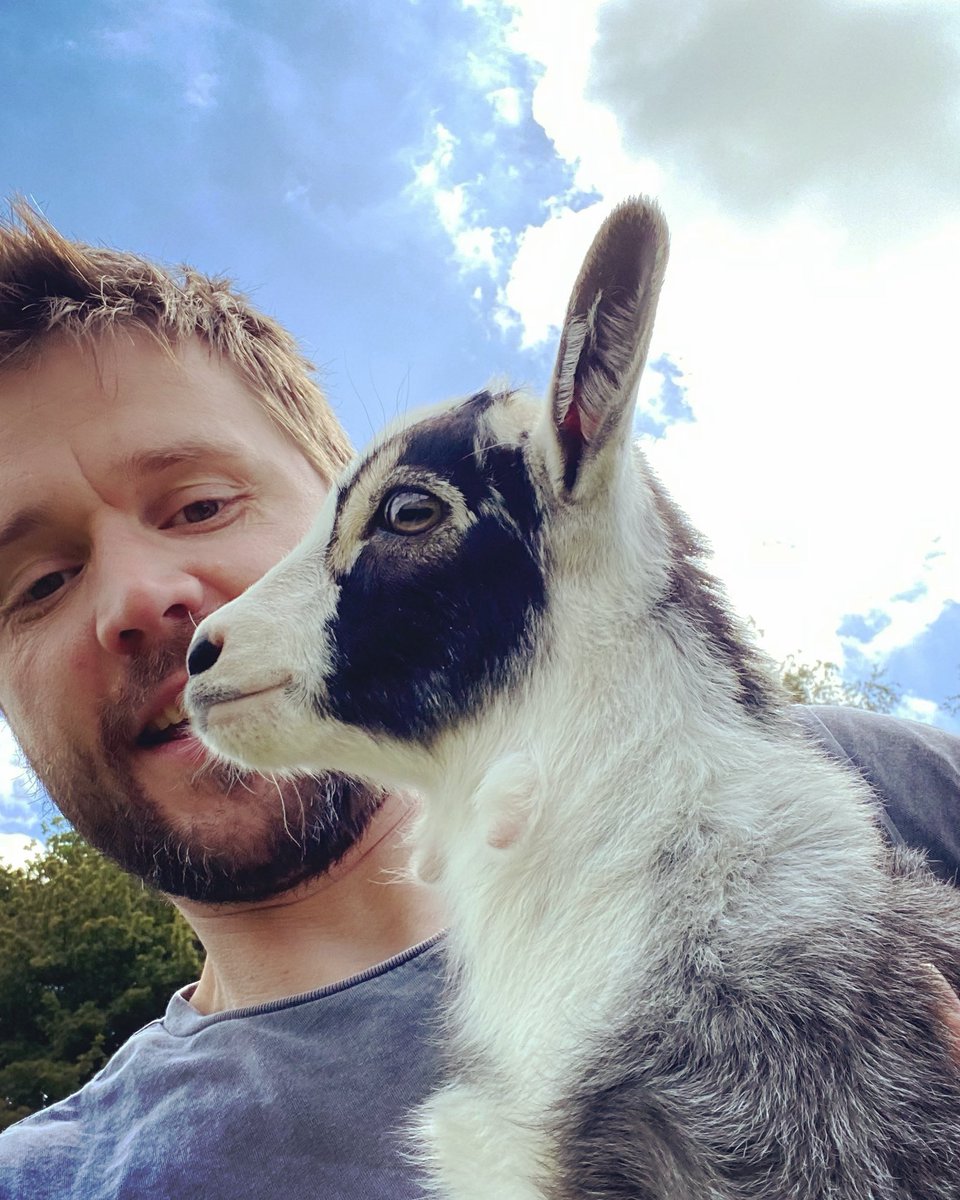 Hey 👋 This used to be about my cat (RIP Smaug 😢) and growing vegetables. Now I’m going to be posting more on renewables and technology that can change the world positively plus growing veg, retreats in the woods and mini farms! Chris