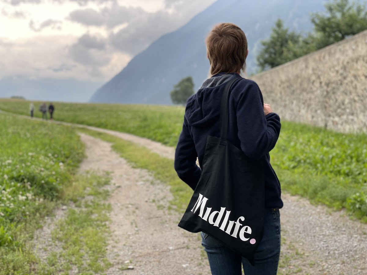 Ist da der Podcast drin?! - unsere Midlife-Tasche wurde heute im Engadin gesichtet. Support us! startnext.com/Midlife-podcast
