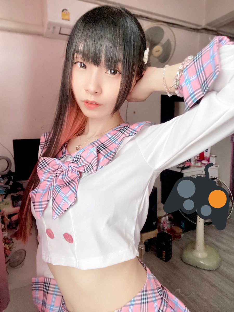 RinaCosplay's tweet photo. Good night 🎀 #miniSexy #Cosplayer #cosplayerTH #StudentSuit https://t.co/bA3YLZpykR