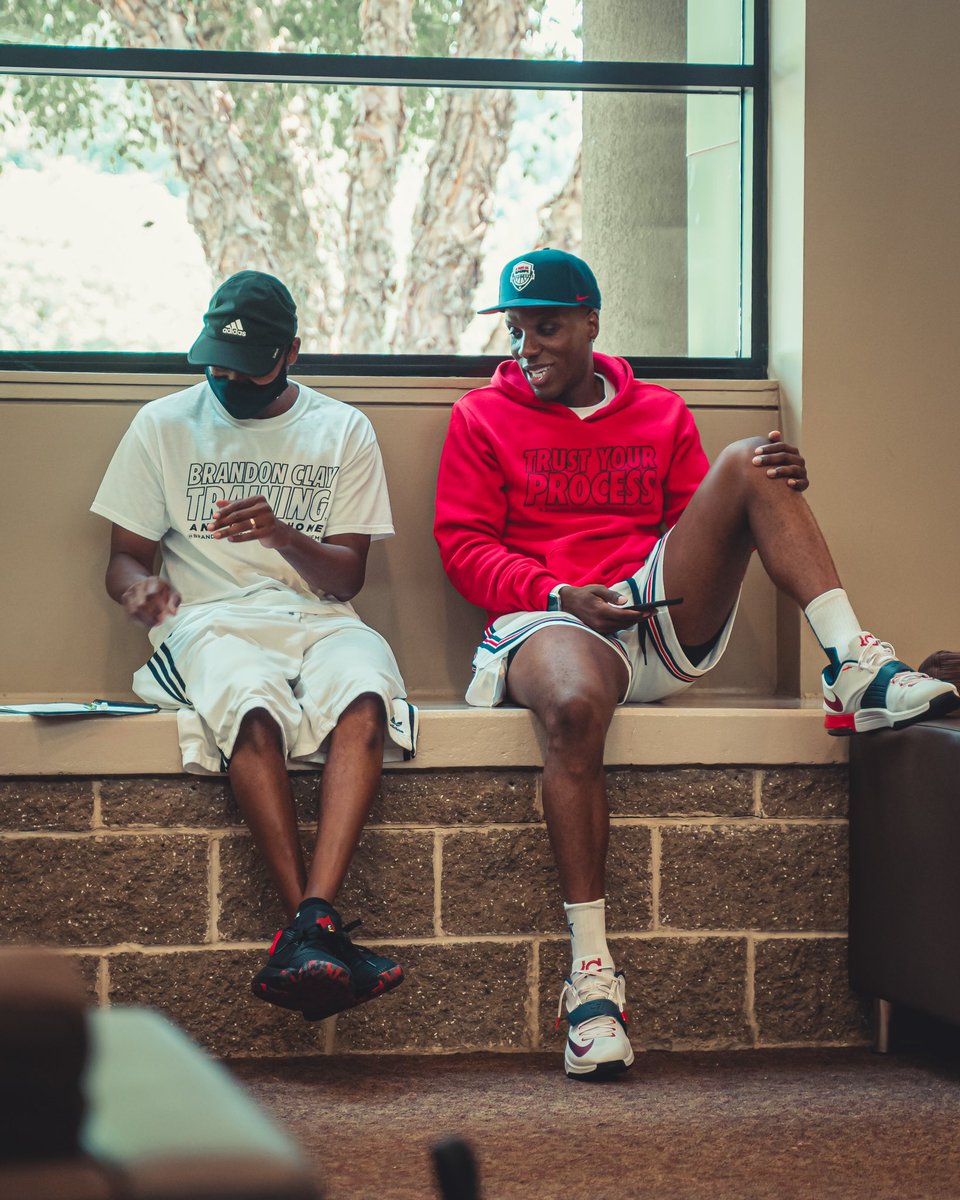 SeanSticksSmith's tweet image. #TheSticksReport

Live from @BClayTourneys Elite 32

Day 3 standouts

@JaiKR2027 
@MarcaylaJohnso1 
@StanleyLaynee 
@NailahMayes 
@itsjadee2_ 
@Tamora2x 
Pacious McDaniel
@madybelle2023