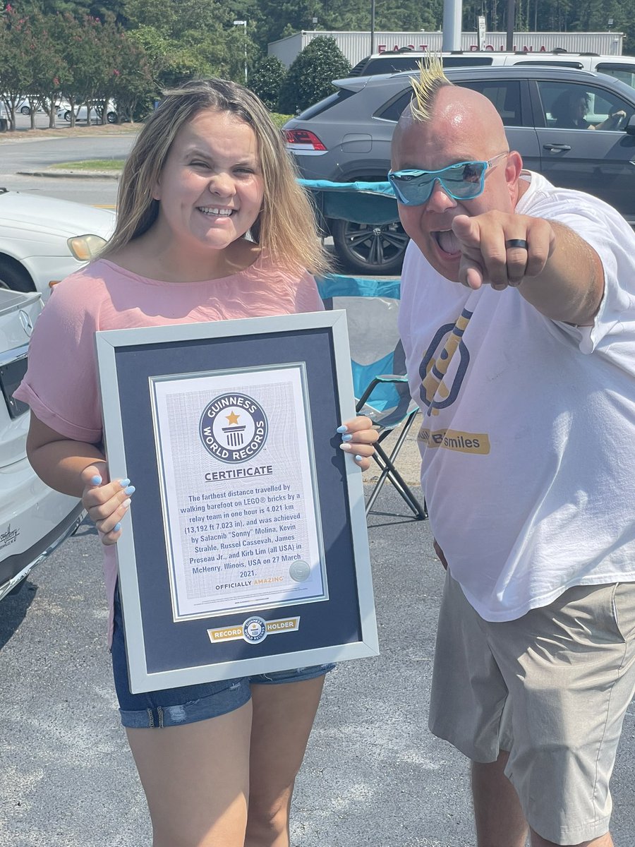 itsbritniparker's tweet image. hey @MrBeast this guy wants me to tell you to ACCEPT the challenge! 😁🤷🏻‍♀️